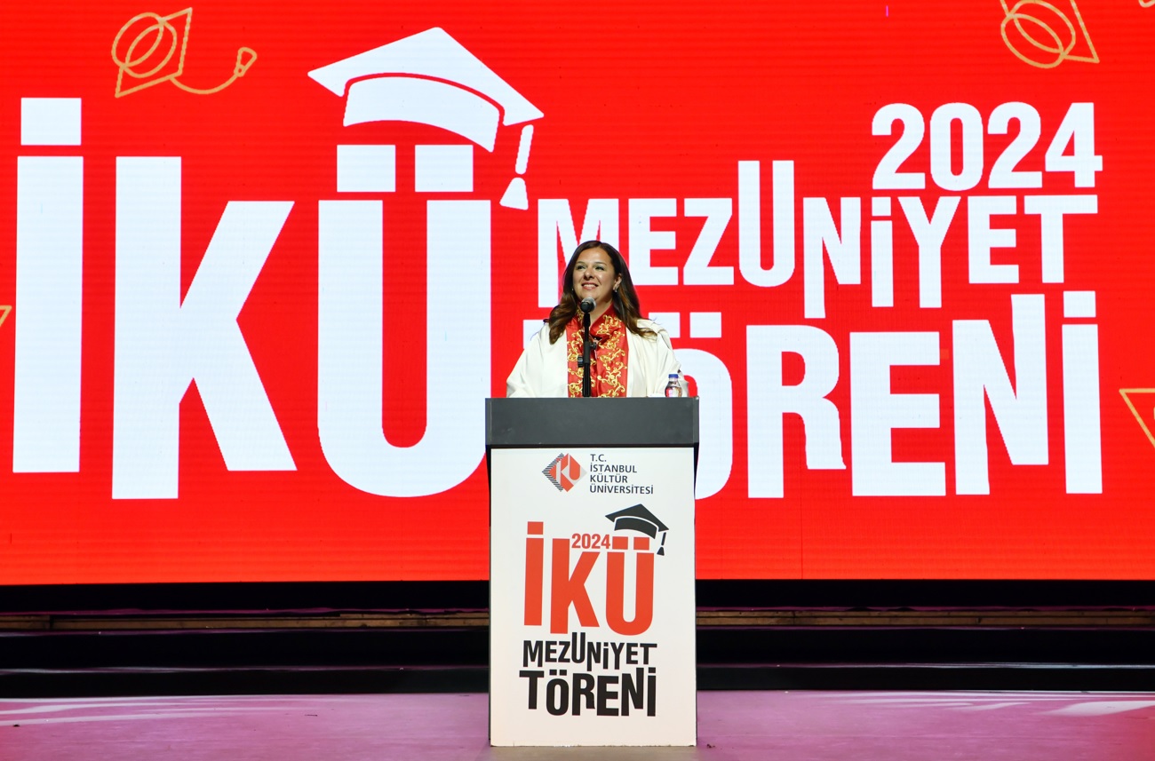 İKÜ 2024 MEZUNİYET TÖRENİ