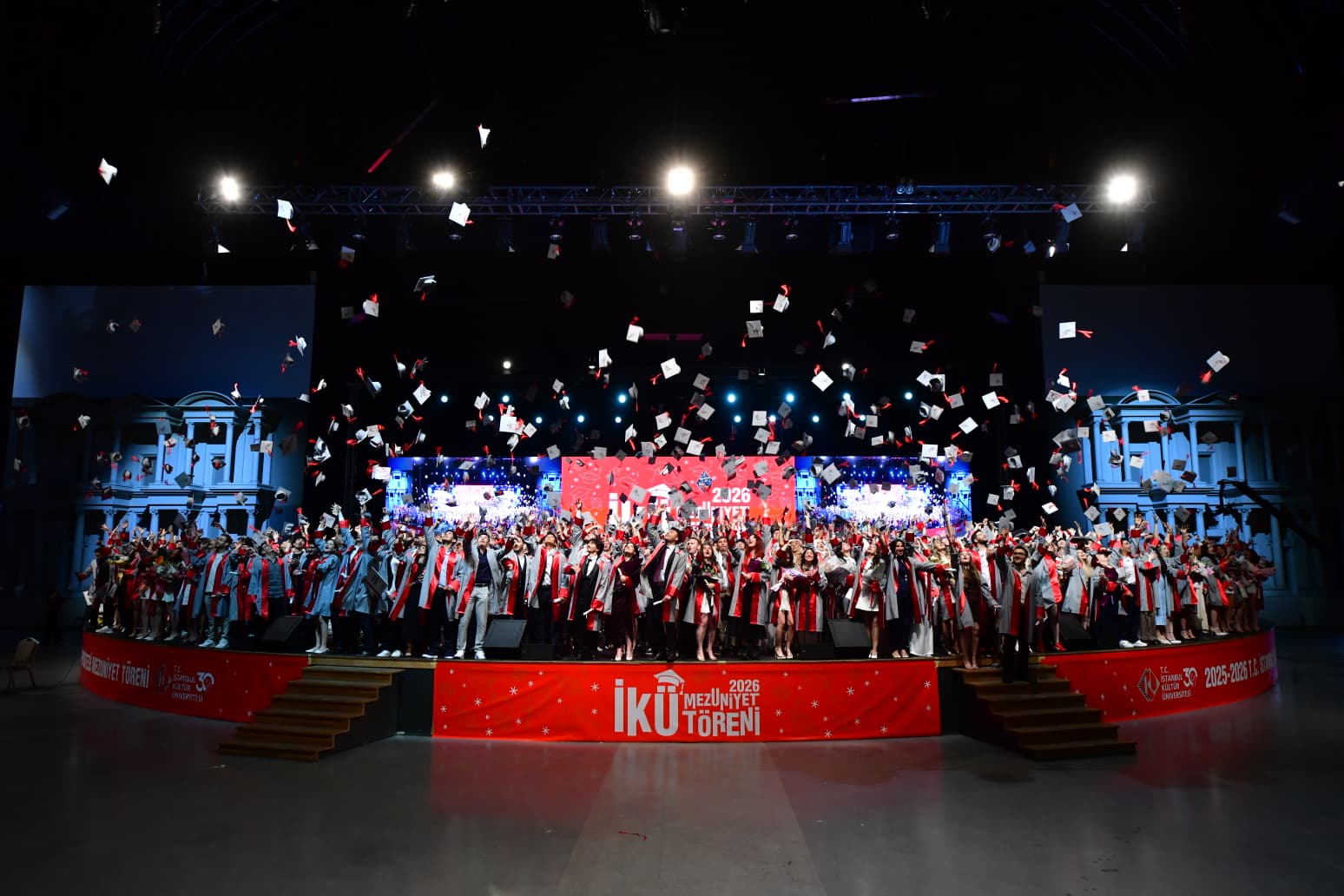 İKÜ 2025-2026 MEZUNİYET TÖRENİ